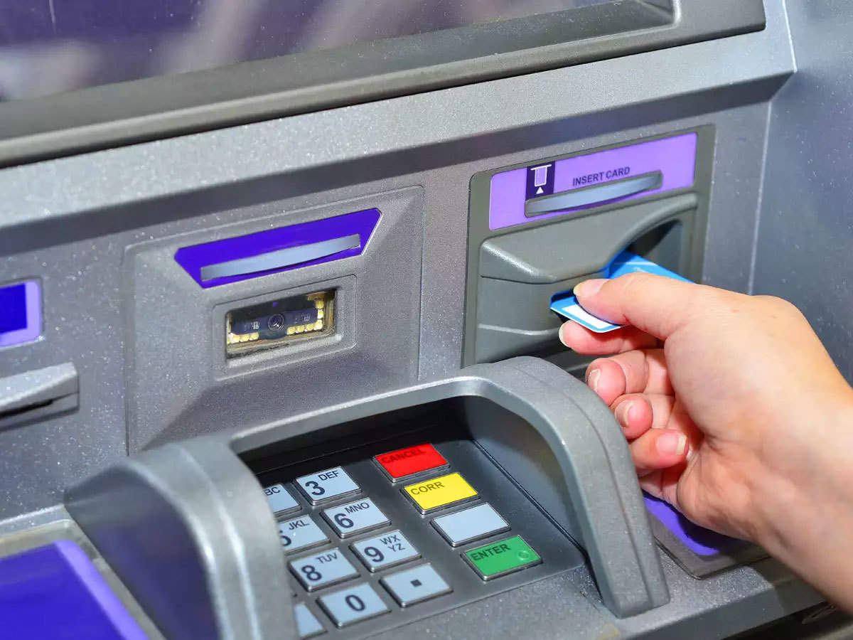 Kiểm tra trạng thái nộp tiền điện tại ATM thích hợp cho những khách hàng trẻ tuổi, hiện đại