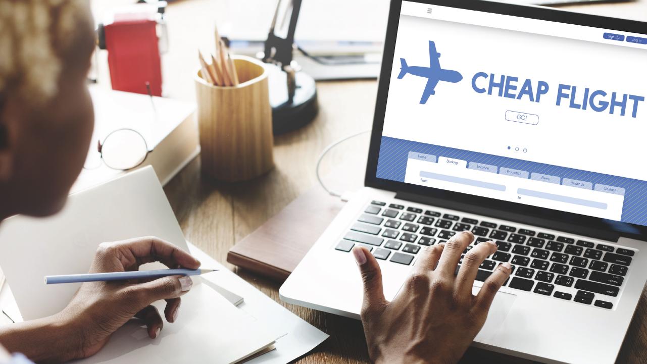 Thường xuyên cập nhật các chính sách vé dịp Tết từ kênh thông tin của hãng hàng không giúp bạn dễ “săn” được vé giá tốt
