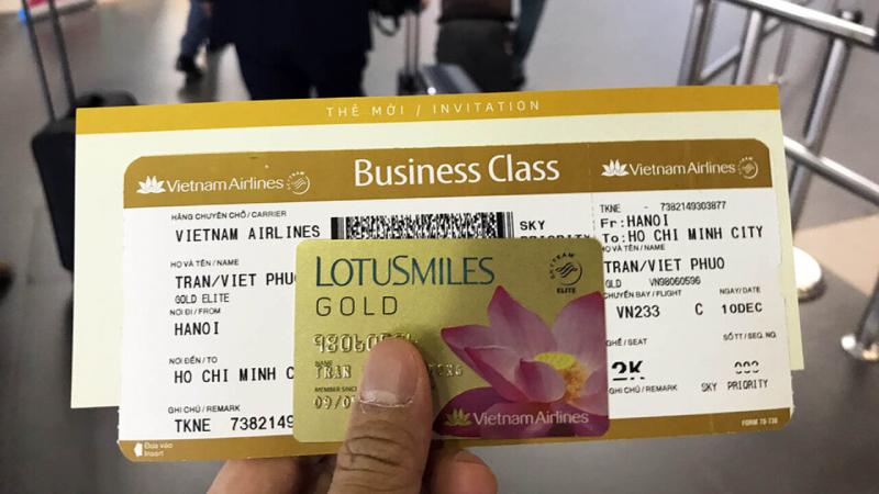 Hành khách cần tuân thủ theo những quy định của Vietnam Airlines nếu có nhu cầu đổi vé máy bay. 