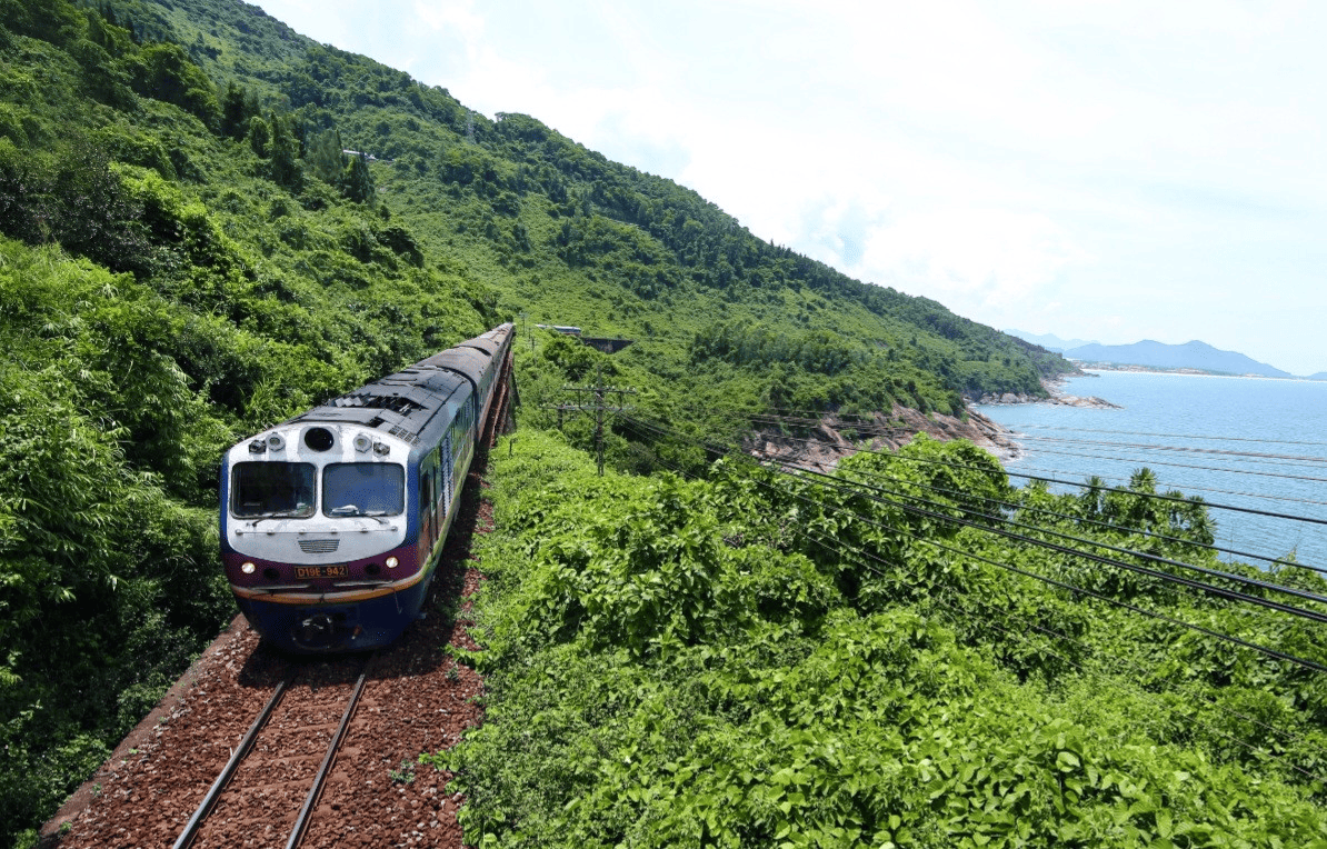 vé tàu hỏa Hà Nội Huế