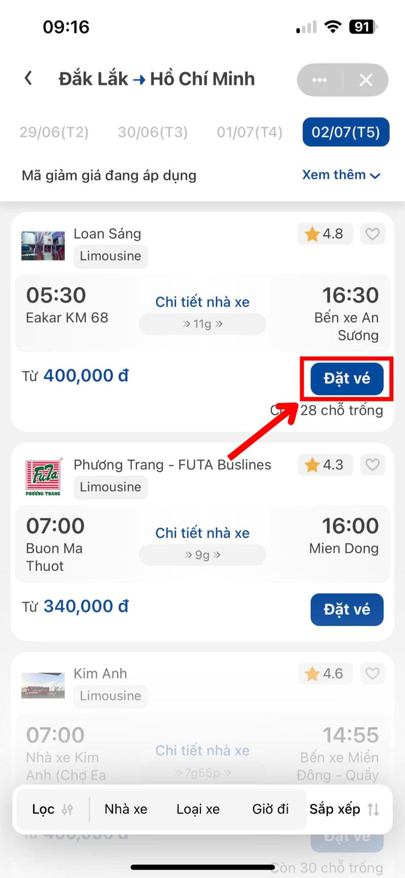 Chọn nhà xe và lịch trình phù hợp sau đó bấm “Đặt vé”