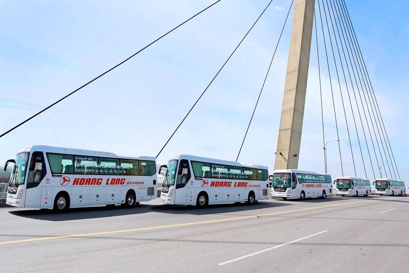 Nhà xe Hoàng Long Limousine cung cấp không gian nghỉ ngơi rộng rãi, đáp ứng xuất sắc nhu cầu di chuyển Bắc - Nam (Nguồn: Nhà xe Hoàng Long Limousine)
