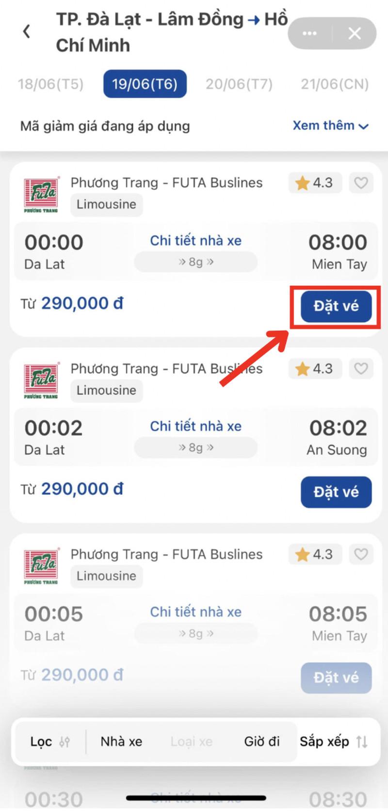 Chọn nhà xe và lịch trình phù hợp sau đó bấm “Đặt vé”