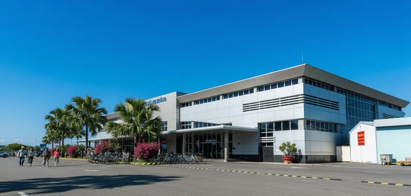 Sân bay Côn Đảo nằm gần khu vực Bãi Đầm Trầu (Nguồn: vietnamairlines.com)