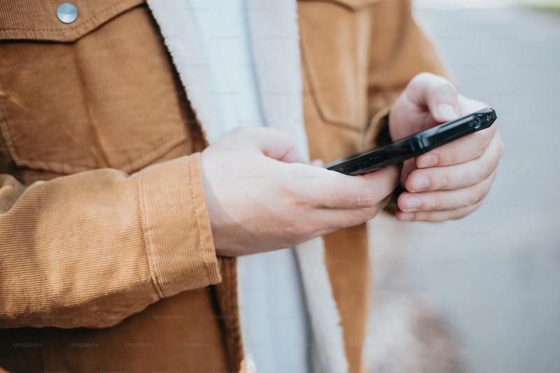 Bạn cần nhập chính xác số thẻ đầu thu để thanh toán cước thành công - Nguồn ảnh: Unsplash